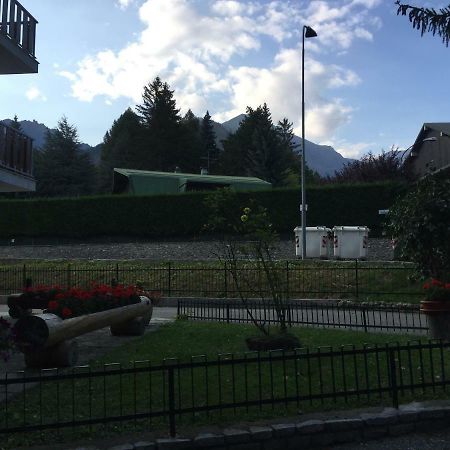 Elegante Appartamento In Centro A Bardonecchia Exterior foto