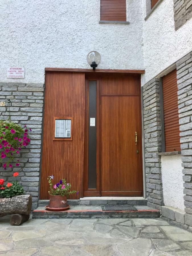 Elegante Appartamento In Centro A Bardonecchia Exterior foto